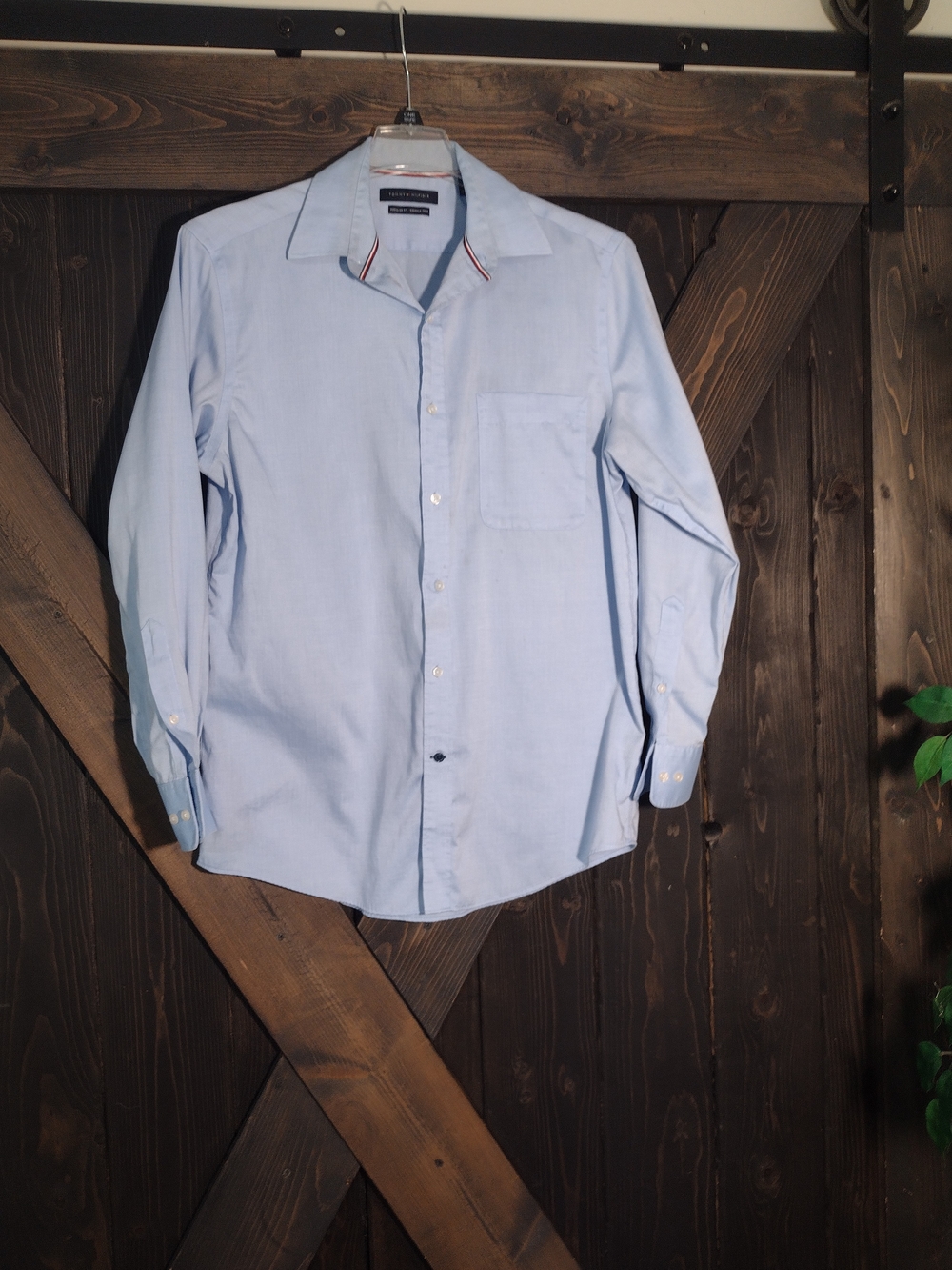 Tommy Hilfiger Pale Blue Men's Dress Shirt Size 15 1/2 Neck 32/33